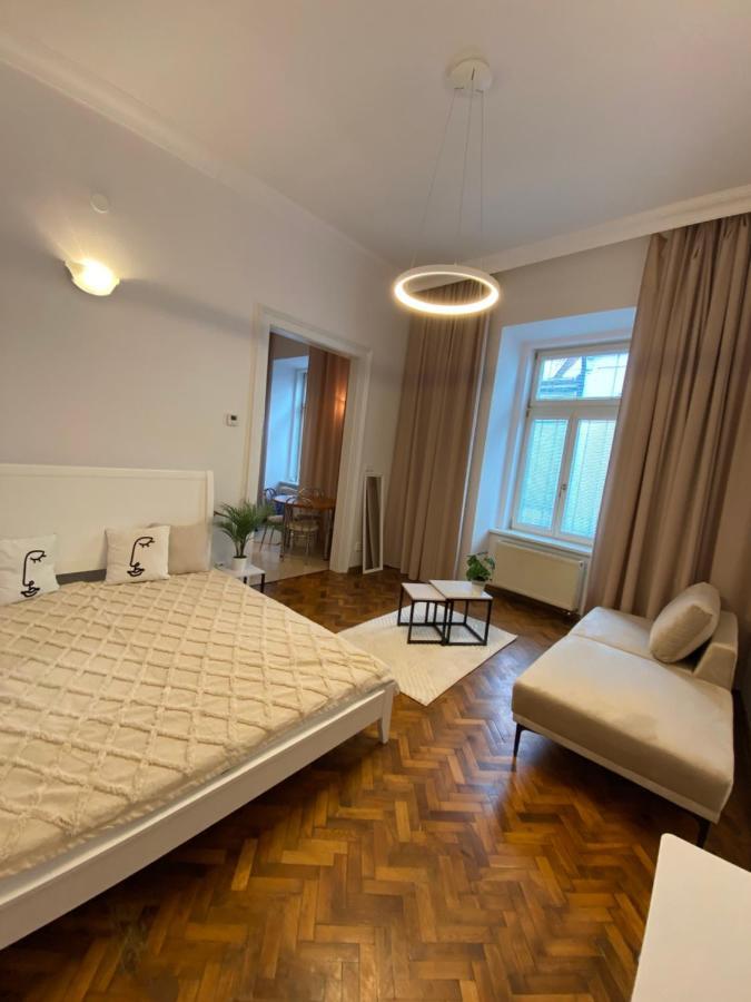 Apartment In City Center 코시체 외부 사진